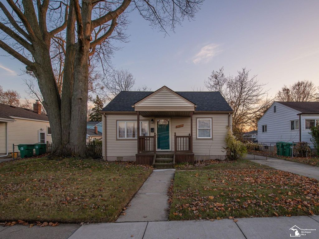 28339 Sheridan Street, Garden City, MI 48135