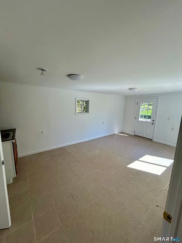 8 Drumlin Road, Westport, CT 06880