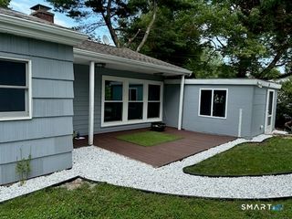 8 Drumlin Road, Westport, CT 06880