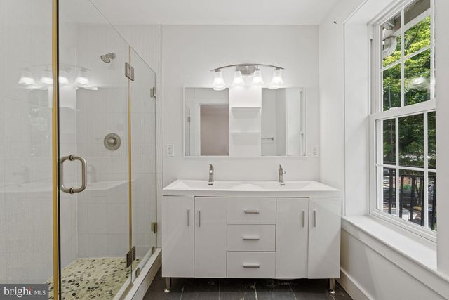 1110 ORREN ST NE, Washington, DC 20002