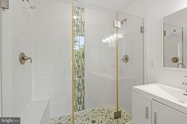 1110 ORREN ST NE, Washington, DC 20002