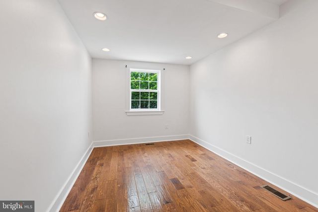 1110 ORREN ST NE, Washington, DC 20002