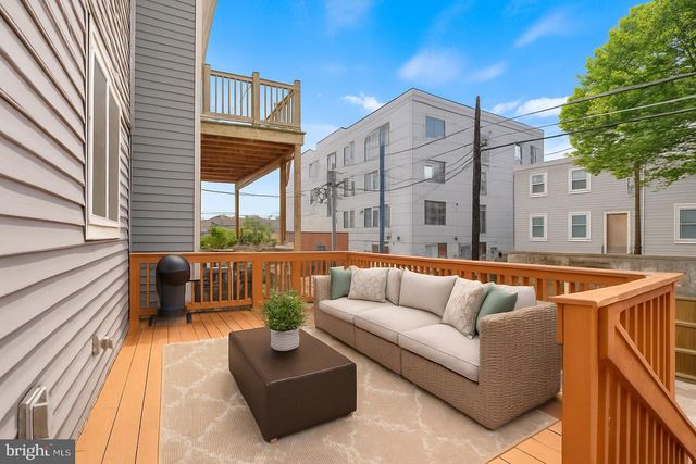 1110 ORREN ST NE, Washington, DC 20002