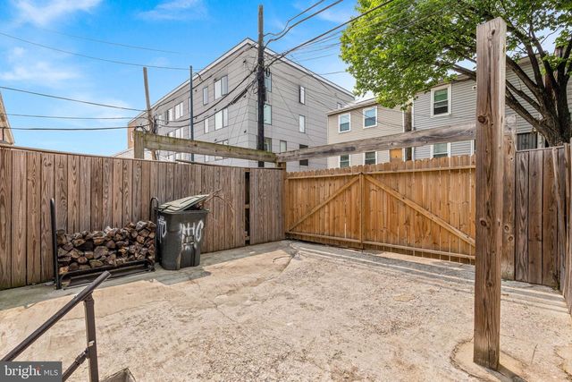 1110 ORREN ST NE, Washington, DC 20002