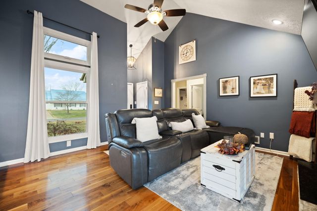 1118 Fawn Run, Somerset, KY 42501