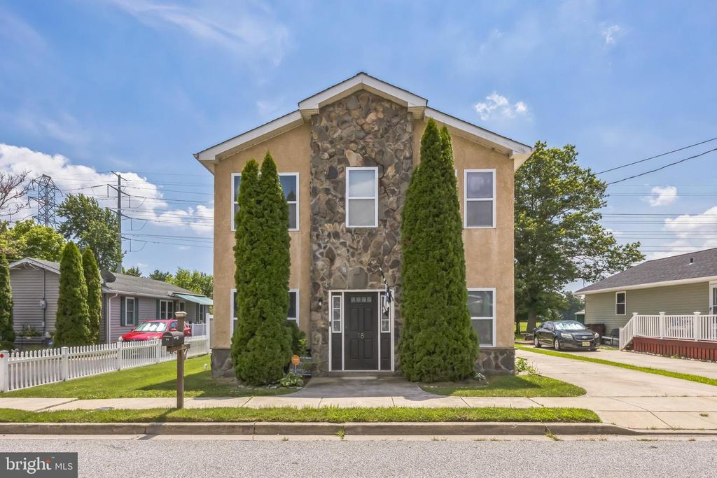 18 LIBERTY AVE, Woodstown, NJ 08098