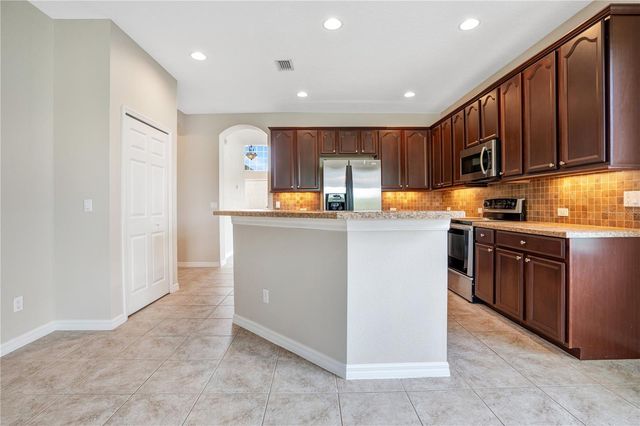 456 SILVERDALE AVENUE, Winter Garden, FL 34787