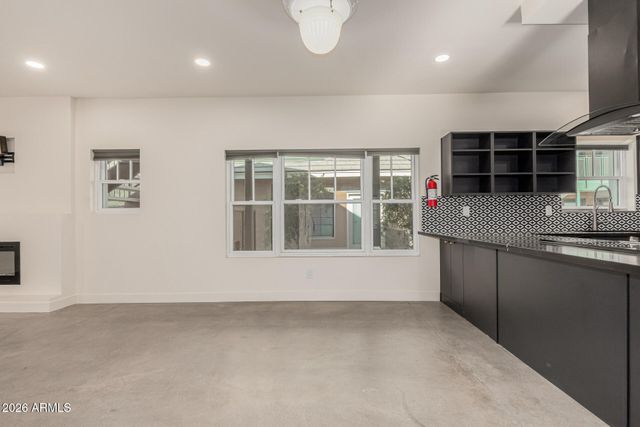 125 N 11TH Avenue A, Phoenix, AZ 85007