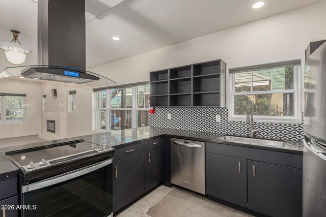 125 N 11TH Avenue A, Phoenix, AZ 85007