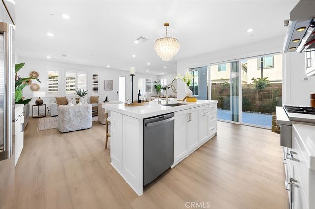 208 Zawn, Irvine, CA 92618