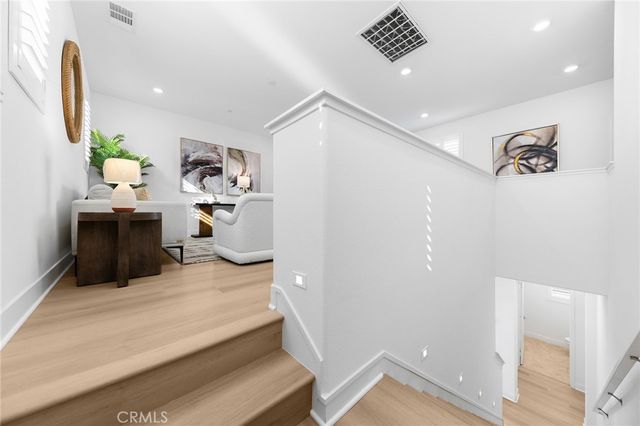 208 Zawn, Irvine, CA 92618