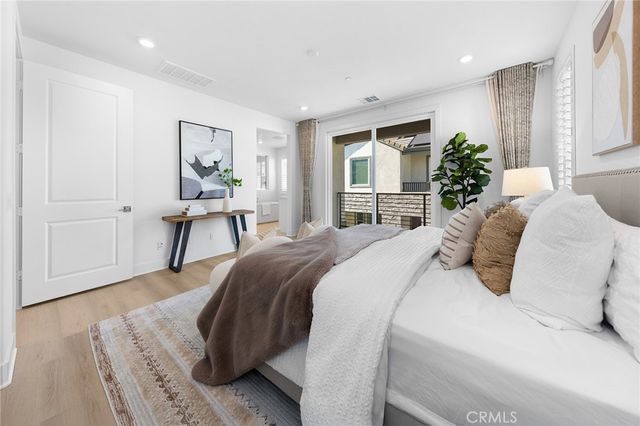 208 Zawn, Irvine, CA 92618