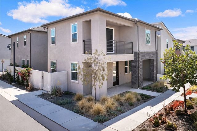 208 Zawn, Irvine, CA 92618