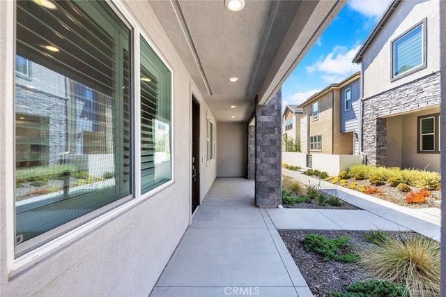 208 Zawn, Irvine, CA 92618