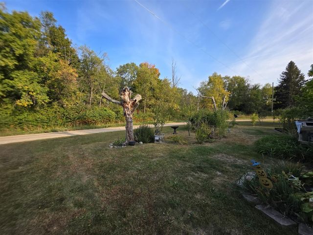 14 S 5th Street, Morley, MI 49336