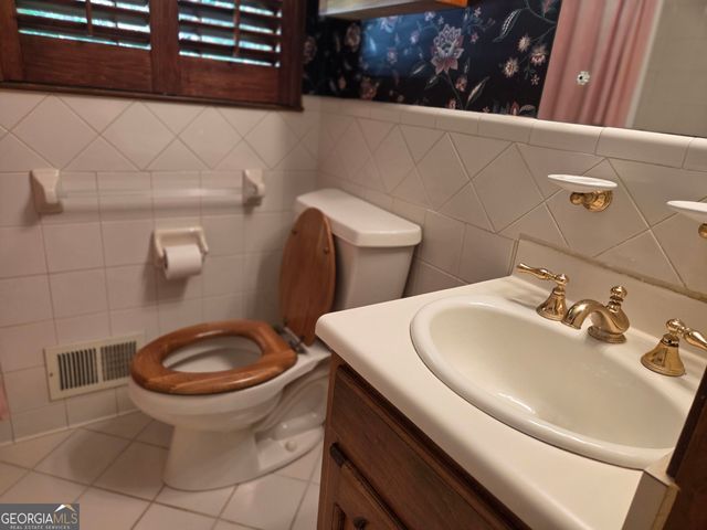 65 Cook Lane, Stockbridge, GA 30281