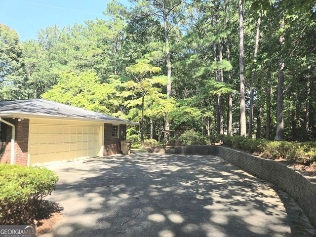 65 Cook Lane, Stockbridge, GA 30281