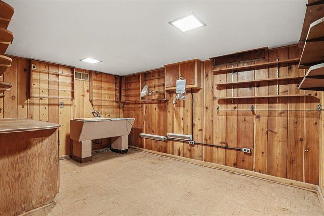 6439 Oakland Drive, Portage, MI 49024