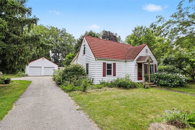 6439 Oakland Drive, Portage, MI 49024