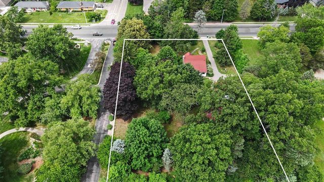 6439 Oakland Drive, Portage, MI 49024