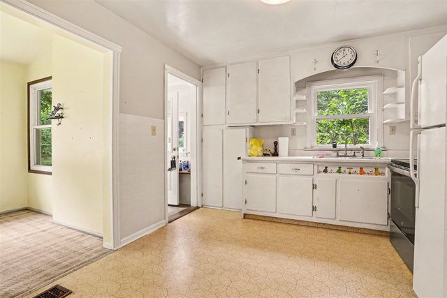 6439 Oakland Drive, Portage, MI 49024