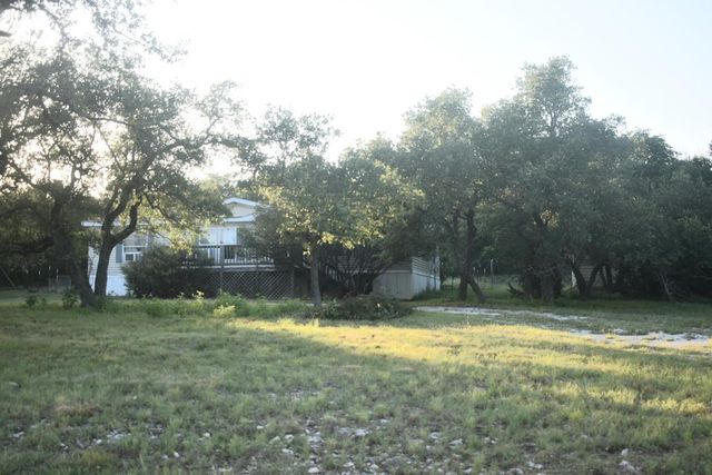 1800 Thousand Oaks TRL, Liberty Hill, TX 78642
