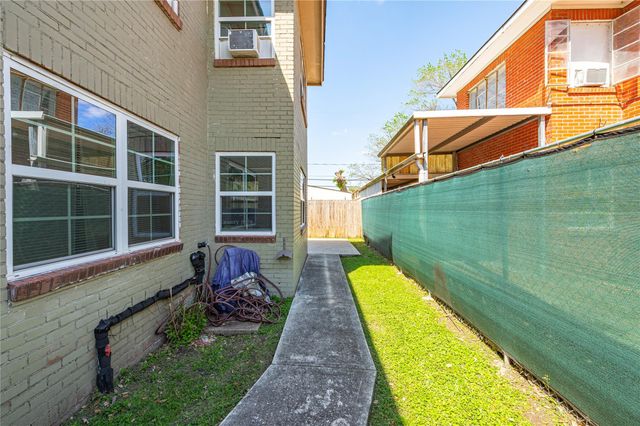 7431 Moline Street, Houston, TX 77087