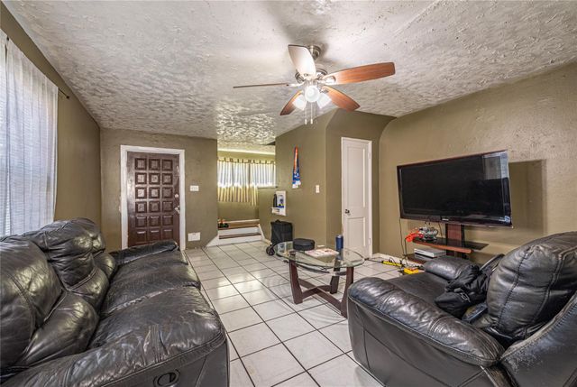 7431 Moline Street, Houston, TX 77087