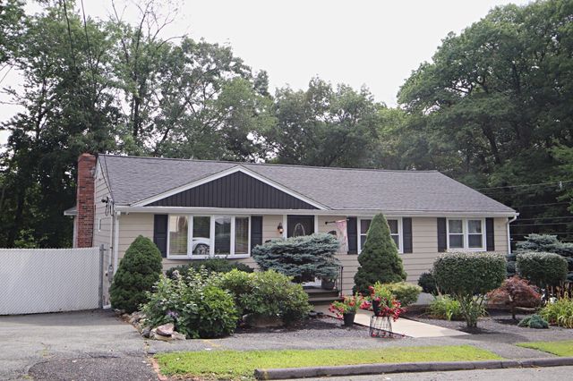 1 Biscayne Ave., Saugus, MA 01906
