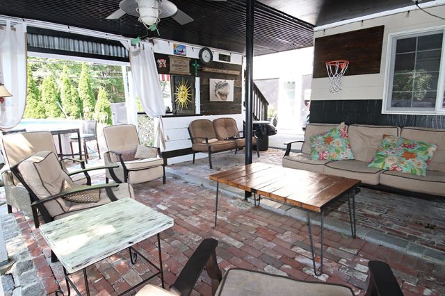 1 Biscayne Ave., Saugus, MA 01906