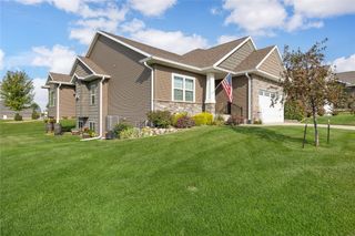 340 Cemar Ct, Marion, IA 52302