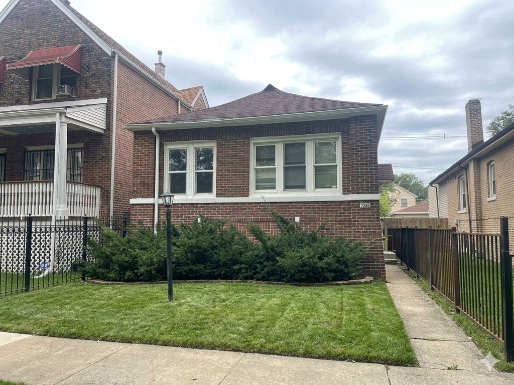 7355 S University Avenue, Chicago, IL 60619 — exterior