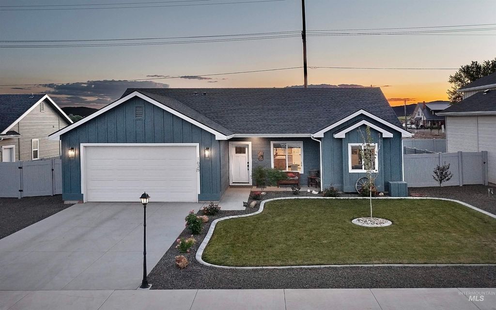 1635 Trail Way, Weiser, ID 83672