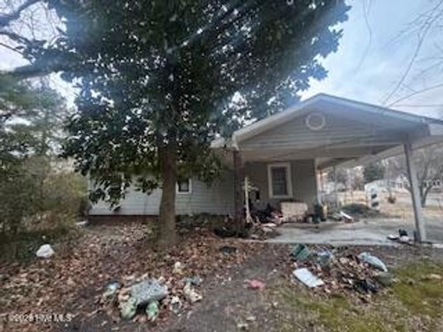 404 E Pollock Street, Warsaw, NC 28398