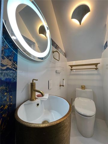 3756 NE 167th St 44, North Miami Beach, FL 33160