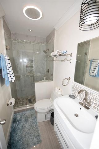 3756 NE 167th St 44, North Miami Beach, FL 33160