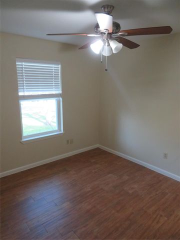 109 Laurie Lane, Willis, TX 77378