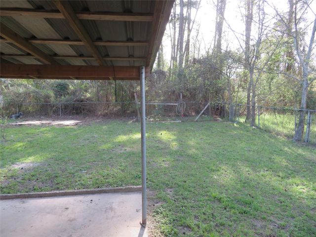109 Laurie Lane, Willis, TX 77378
