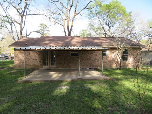 109 Laurie Lane, Willis, TX 77378