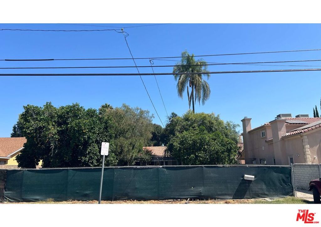 Image 1 of property listing at 15147 Vose St, Van Nuys, CA 91405