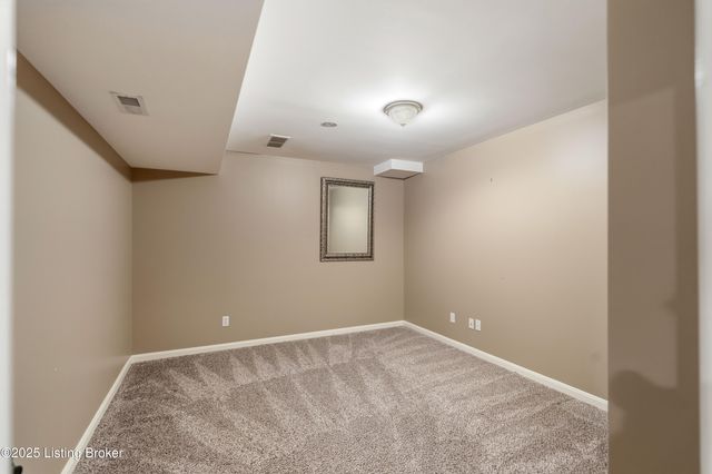 7015 Catalpa Springs Dr, Louisville, KY 40228