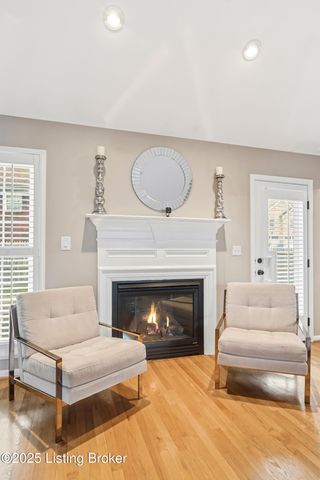 7015 Catalpa Springs Dr, Louisville, KY 40228