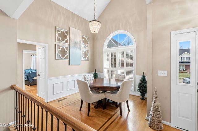 7015 Catalpa Springs Dr, Louisville, KY 40228