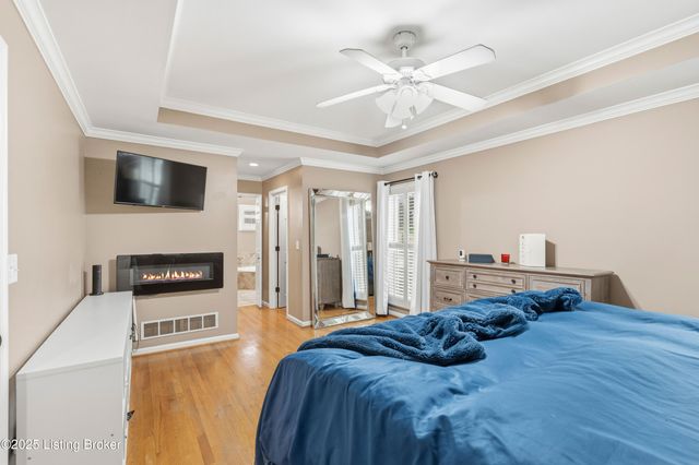 7015 Catalpa Springs Dr, Louisville, KY 40228