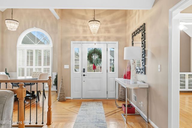 7015 Catalpa Springs Dr, Louisville, KY 40228