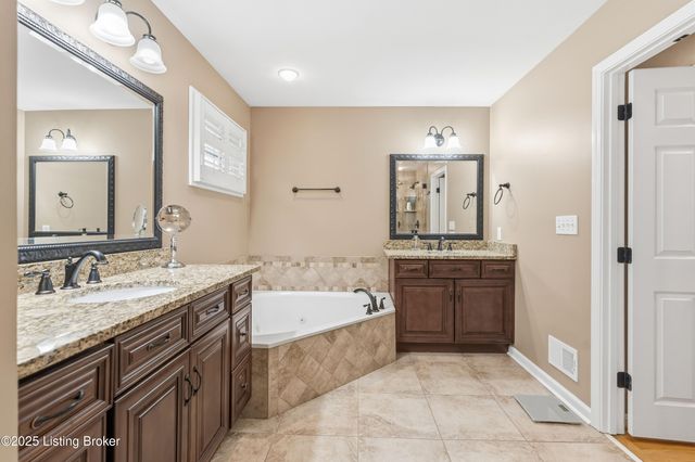 7015 Catalpa Springs Dr, Louisville, KY 40228