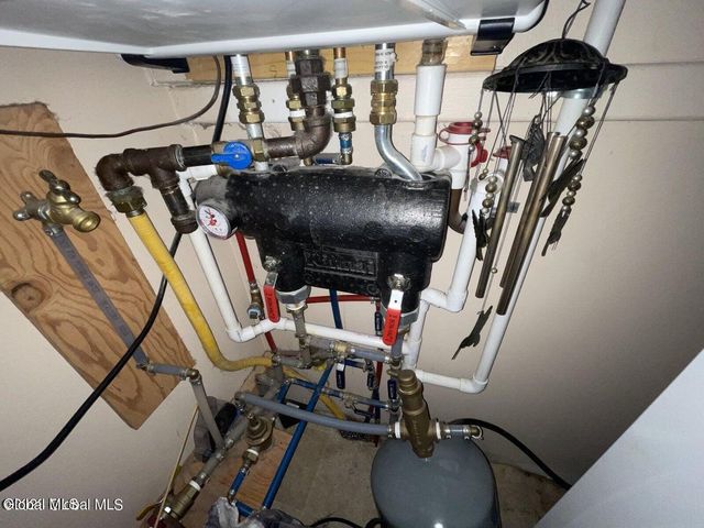 8 Mechanic Street, Hudson Falls, NY 12839