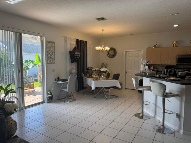 1011 Salmon Isle, Greenacres, FL 33413
