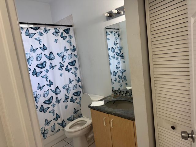 1011 Salmon Isle, Greenacres, FL 33413