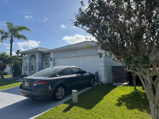 1011 Salmon Isle, Greenacres, FL 33413